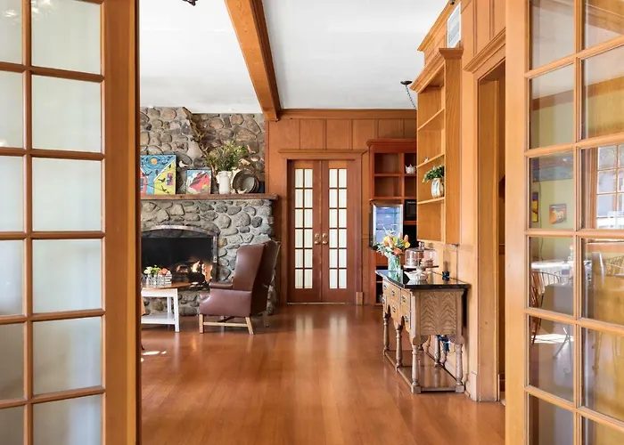 The La Conner Inn